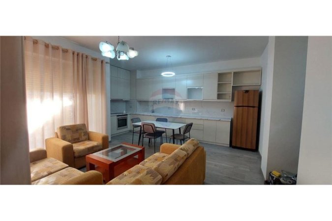 Tirane, apartament , Kati 4, 83 m² 700 € 