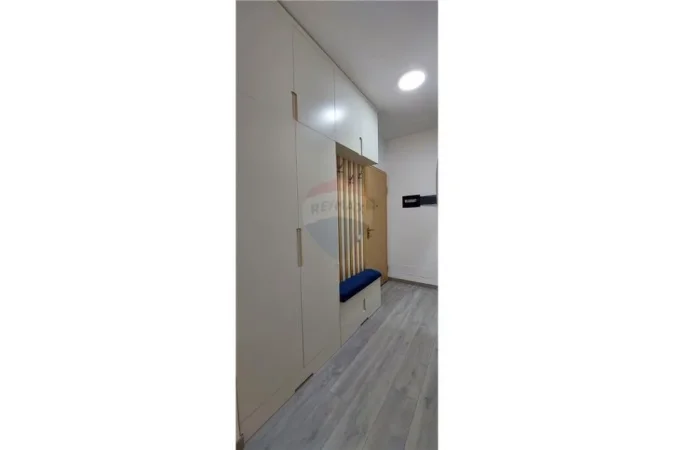 Tirane, apartament , Kati 4, 83 m² 700 € 