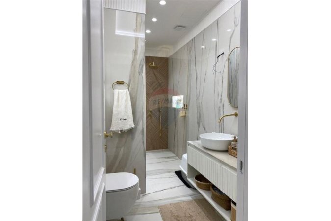 Tirane, shitet apartament , Kati 7, 79 m² 155,000 € 