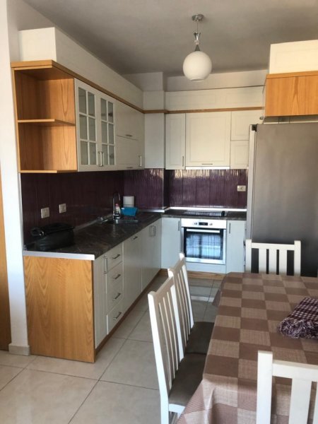 Tirane, jepet me qera apartament 1+1+Aneks+Ballkon, Kati 6, 71 m² 500 € (jordan misja)