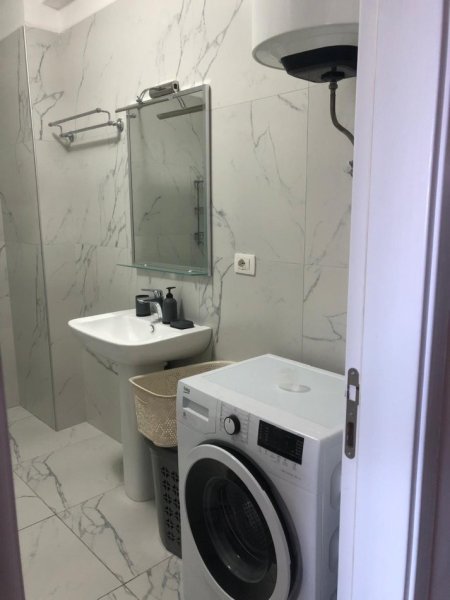 Tirane, jepet me qera apartament 1+1+Aneks+Ballkon, Kati 6, 71 m² 500 € (jordan misja)