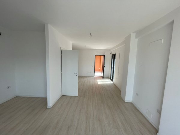 Tirane, shes apartament 2+1+Aneks+Ballkon, Kati 7, 120 m² 245,000 € (21-dhjetori)