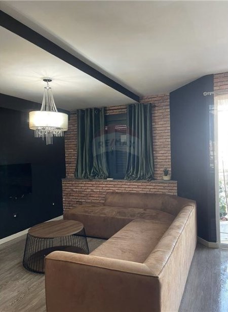 Tirane, shitet apartament , Kati 8, 95 m² 180,000 € 