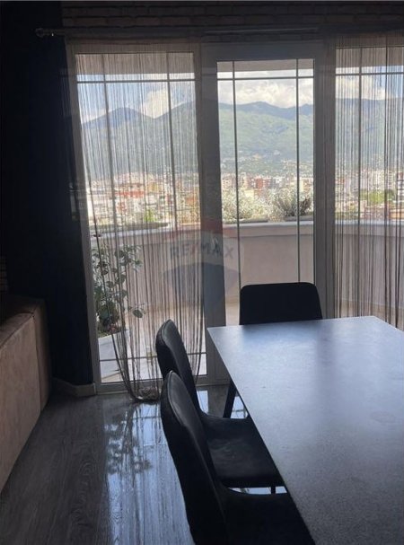 Tirane, shitet apartament , Kati 8, 95 m² 180,000 € 
