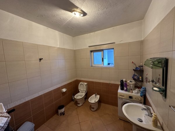 Tirane, jap me qera apartament 1+1+Ballkon, Kati 2, 60 m² 350 € (Marie Kraja)