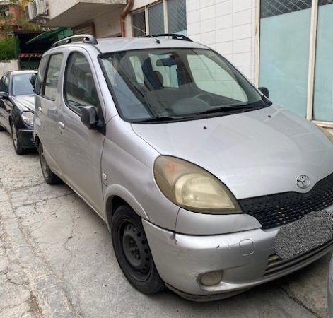 Tirane, shes makine Toyota Yaris Verso , Benzin, gri metalizato, manuale, Kondicioner, 215000 km, 1,200 €