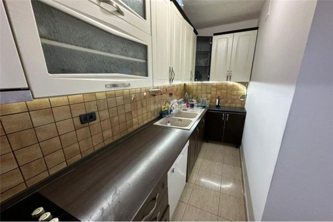 Tirane, jepet me qera apartament 2+1+Ballkon, Kati 5, 79 m² 500 € (Zogu i zi)