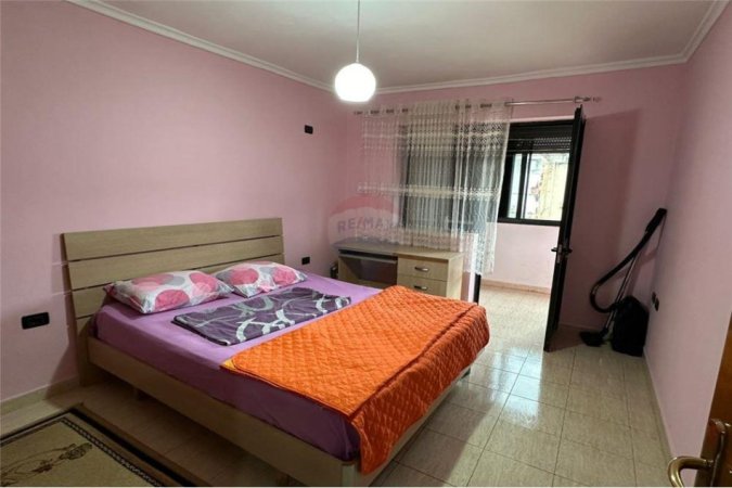 Tirane, jepet me qera apartament 2+1+Ballkon, Kati 5, 79 m² 500 € (Zogu i zi)