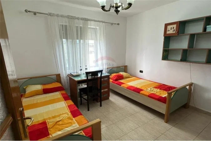 Tirane, jepet me qera apartament 2+1+Ballkon, Kati 5, 79 m² 500 € (Zogu i zi)