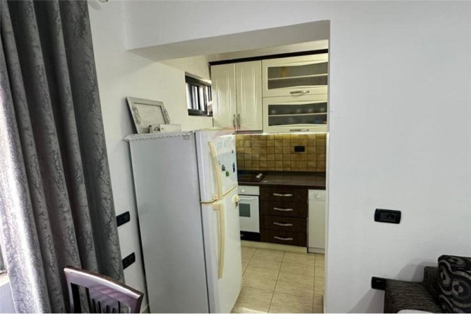 Tirane, jepet me qera apartament 2+1+Ballkon, Kati 5, 79 m² 500 € (Zogu i zi)