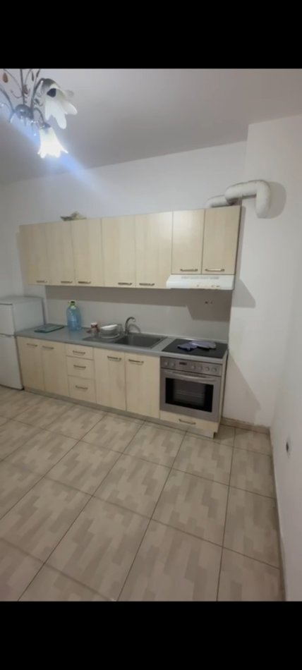 Tirane, jepet me qera apartament 1+1, Kati 4, 66 m² (Mbrapa Bar Artistit, Astir)