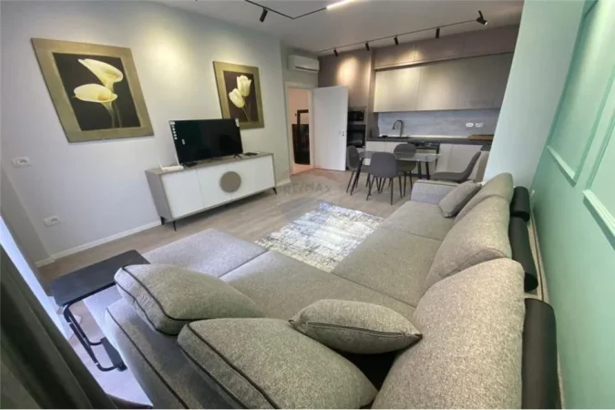 Jepet me qira apartament 2+1 te Fusha e Aviacionit!