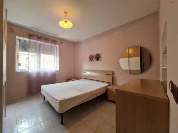 Tirane, jepet me qera apartament 1+1, Kati 4, 63 m² 350 € (Zogu I Zi)