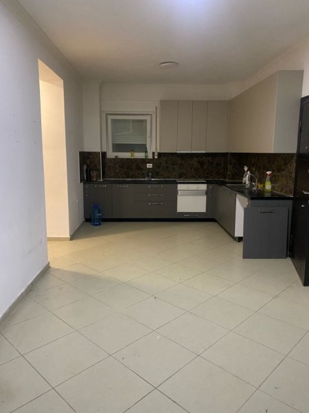 Kopshtit Botanik, Jepet me qera Apartament 2+1+Ballkon, Kati 1, 100 m² 350 €