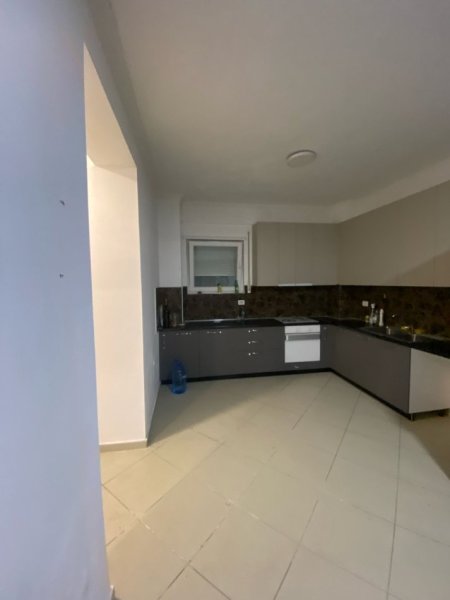 Kopshtit Botanik, Jepet me qera Apartament 2+1+Ballkon, Kati 1, 100 m² 350 €