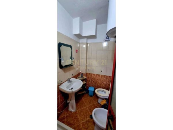 Durres, shitet apartament , Kati 5, 63 m² 65,000 € (Durres, Shkembit te Kavajes , prane Hotel Majestic)