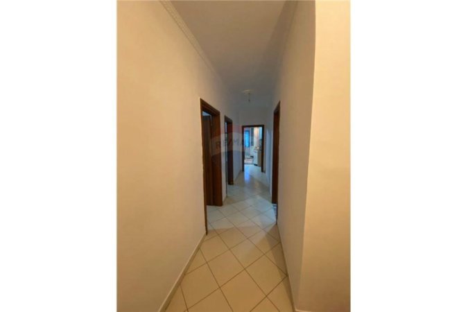 Tirane, Liste me oferta apartament 3+1, Kati 7, 144 m² (Astir)