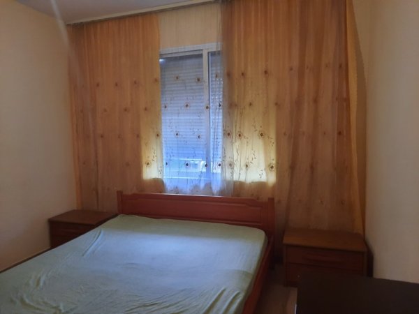 Tirane, jepet me qera apartament 2+1, Kati 4, 80 m² 380 € (Kinostudio)