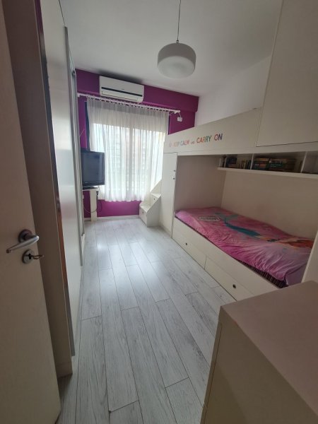 Tirane, shitet apartament 2+1+Ballkon, Kati 2, 84 m² 122,000 € (Yzberisht)