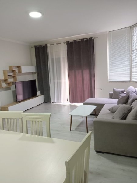 Liqeni i Thate, jepet me qera apartament 1+1+Ballkon, Kati 2, 75 m² 550 €
