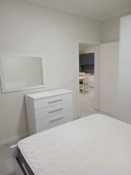 Liqeni i Thate, jepet me qera apartament 1+1+Ballkon, Kati 2, 75 m² 550 €