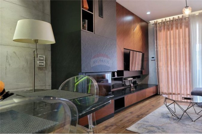 Tirane, shitet apartament , Kati 7, 110 m² 275,000 € 