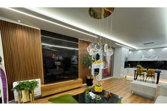 Tirane, shitet apartament 2+1+Ballkon, Kati 3, 110 m² 697,536,146 € (Super apartament 2+1 per shitje tek Liqeni!)