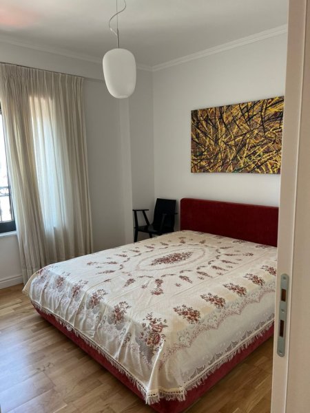 Apartament 2+1+2 me qira tek Bulevardi Zogu i 1, Rruga Dervish Hatixhe.