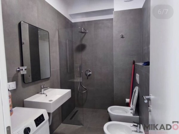 Tirane, jepet me qera 2+1, , 94 m² 700 € 