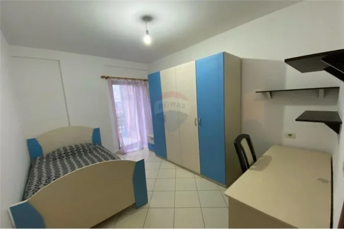 Tirane, jepet me qera apartament 3+1, Kati 7, 140 m² 450 € (Teodor keko - Astir)