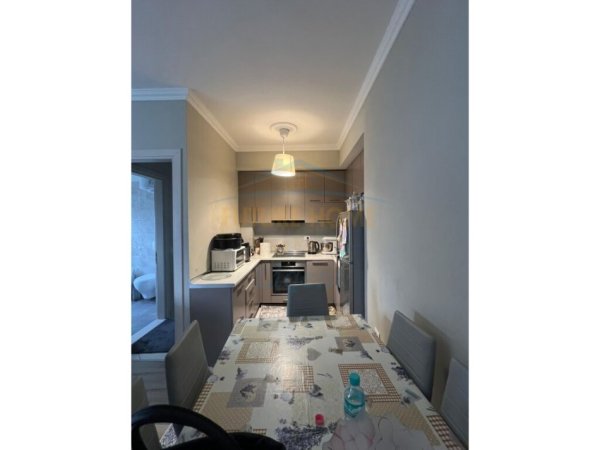 Tirane, shitet apartament 1+1, Kati 4, 65 m² 130,000 € (Liqeni i Thate)