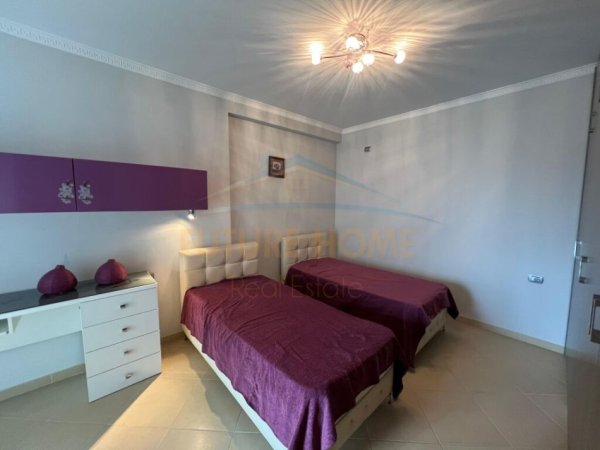 Tirane, shitet ambjent biznesi , Kati 5, 95 m² (YZBERISHT)