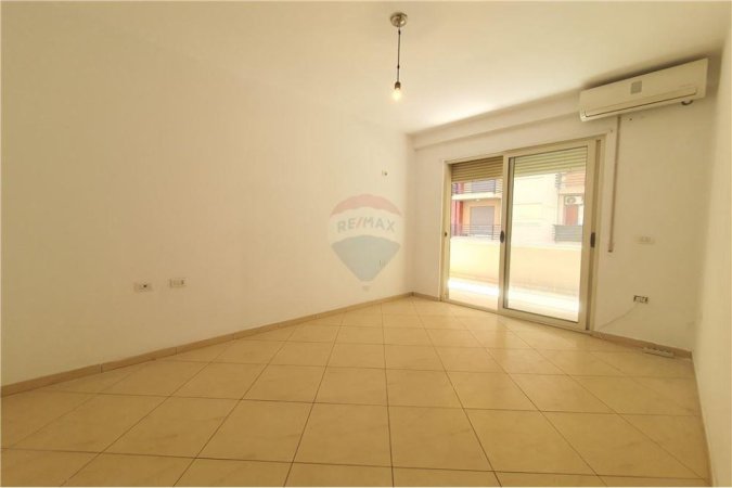 Tirane, shitet apartament 2+1, Kati 3, 105 m² 130,000 € (Rruga Aleksandri i Madh - Astir)