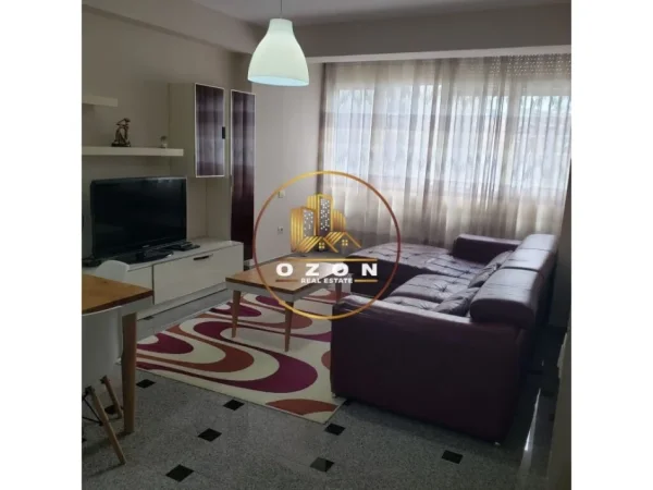 Tirane, jepet me qera apartament 2+1, Kati 4, 96 m² 600 € (STATCIONI I PARAFUNDIT I TIRANES SE RE)