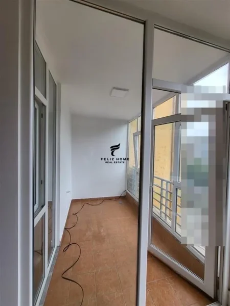 Tirane, jepet me qera zyre , Kati 2, 100 m² 600 € (21 DHJETORI)