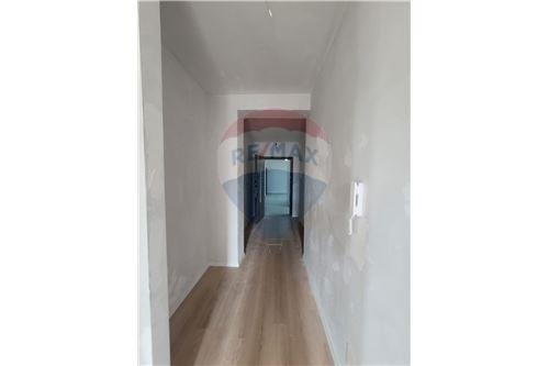 Tirane, shitet apartament 2+1, Kati 6, 105 m² 160,000 € (Porcelan - Varri i Bamit, Shqipëri)