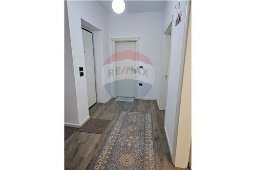 Tirane, shitet apartament 1+1, Kati 3, 58 m² 130,000 € (Rruga Muhamet Gjollesha - Vasil Shanto, Shqipëri)