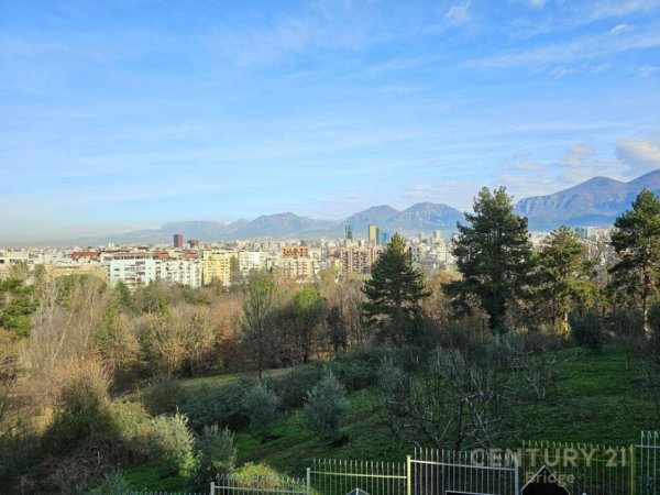 Tirane, shitet apartament 2+1, Kati 3, 125 m² 175,000 € (Kopeshti Botanik)