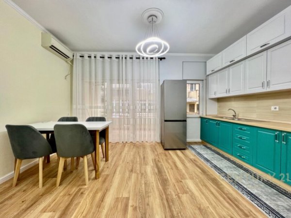 Shqiperi, shitet apartament 2+1, Kati 3, 116 m² 215,000 € (Kopeshti Zoologjik)