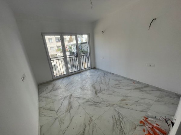 Tirane, shitet apartament 2+1+Ballkon, Kati 1, 102 m² 128,462 € (Yzberisht)