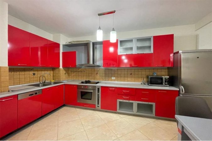 Tirane, jepet me qera apartament 1+1, , 73 m² 500 € (Apartament 1+1 tek Liqeni Thate per 500€/muaj!)