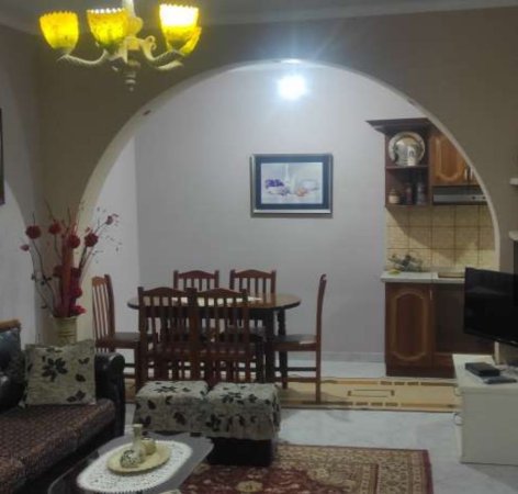 Tirane, jepet me qera apartament 2+1, , 80 m² 280 € (Kombinat)