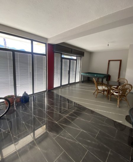 Pogradec, jepet me qera , Kati 1, 50 m² 100 € (Islam Dani, lagjia 5)