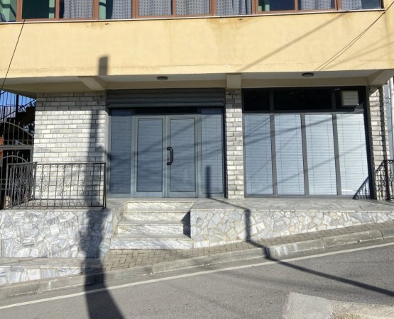 Pogradec, jepet me qera , Kati 1, 50 m² 100 € (Islam Dani, lagjia 5)