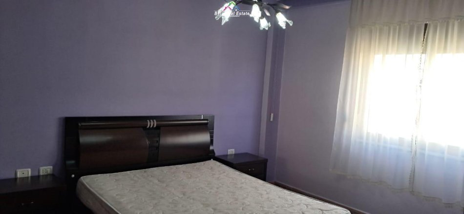 Tirane, jepet me qera apartament 2+1, Kati 4, 85 m² 500 € (laprake)