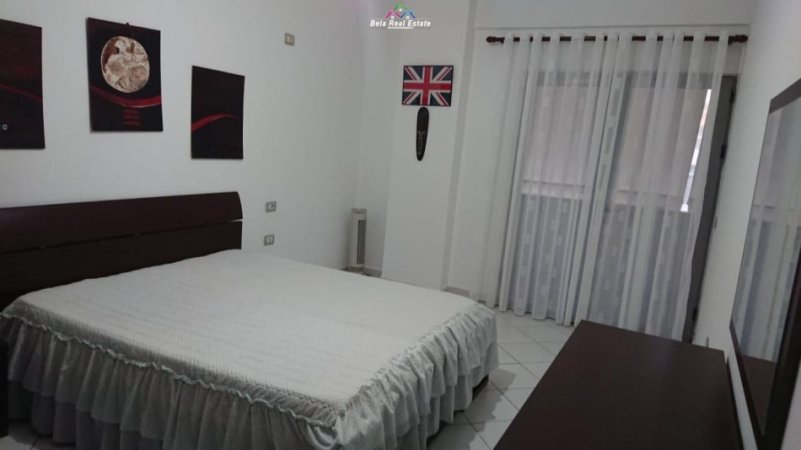 Tirane, jepet me qera apartament 2+1, Kati 8, 110 m² 450 € (astir)