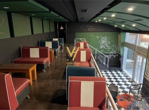 Tirane, jepet me qera bar-kafe , , 410 m² 1,700 € (RRUGA E KAVAJES)