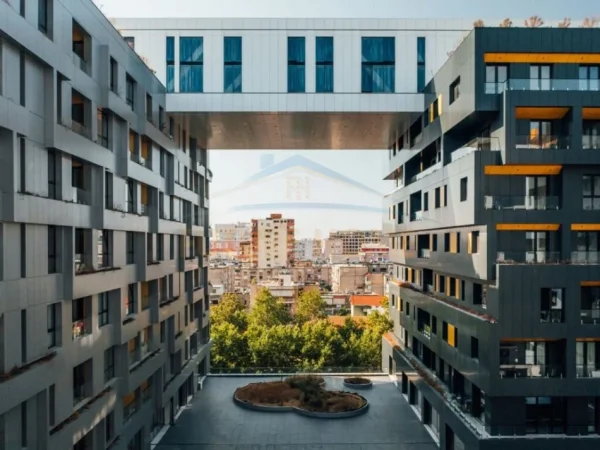 Tirane, shitet ambjent biznesi , , 198 m² 1,000,000 € (Rruga e Kavajes)