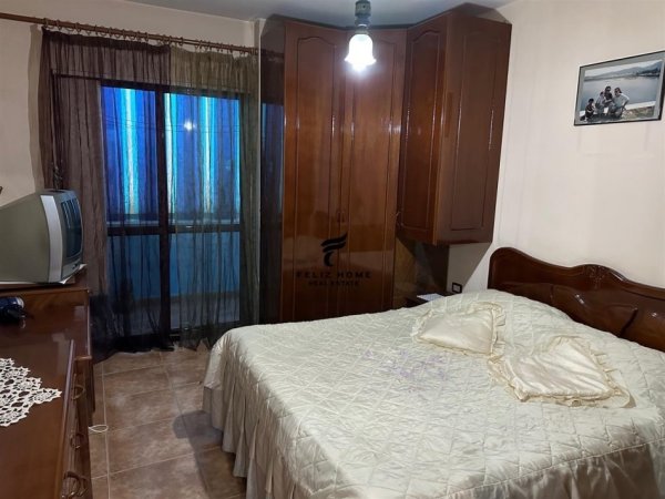 Tirane, shitet apartament 3+1, Kati 2, 300,000 € (BLLOKU)