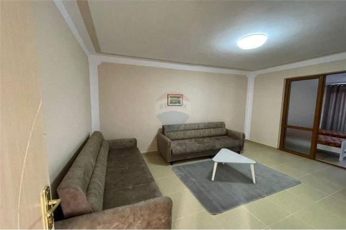 Tirane, jepet me qera apartament 1+1+Ballkon, Kati 4, 53 m² 380 € (Apartament 1+1 per qira te Rruga Ndre Mjeda Prane)